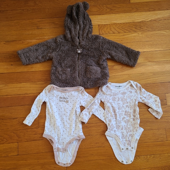 Baby onesie and  cozy jacket - Picture 2 of 15